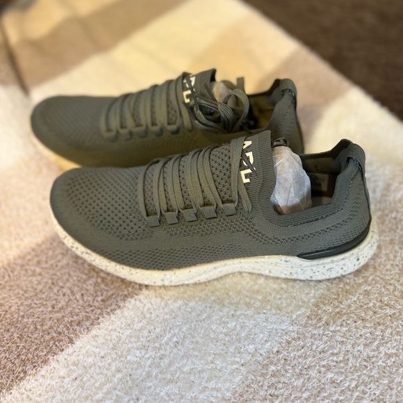 Women’s APL Techloom Breeze - Picture 4 of 6